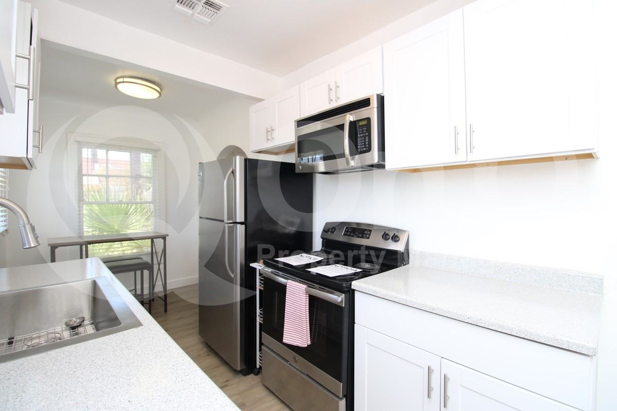 148 N 10th Ave - Photo 4 of 16