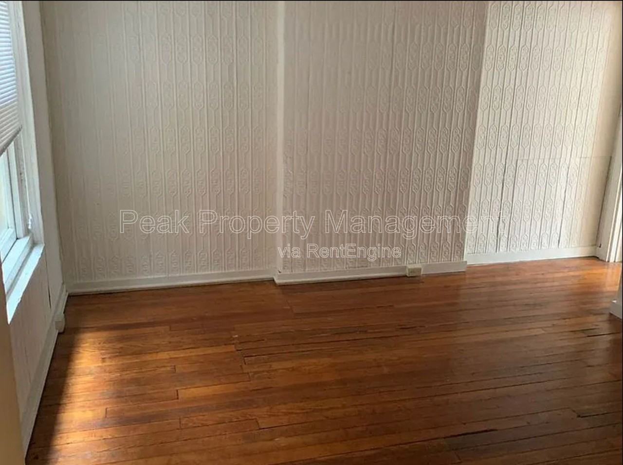 308 W Broad St #C - Photo 5 of 9