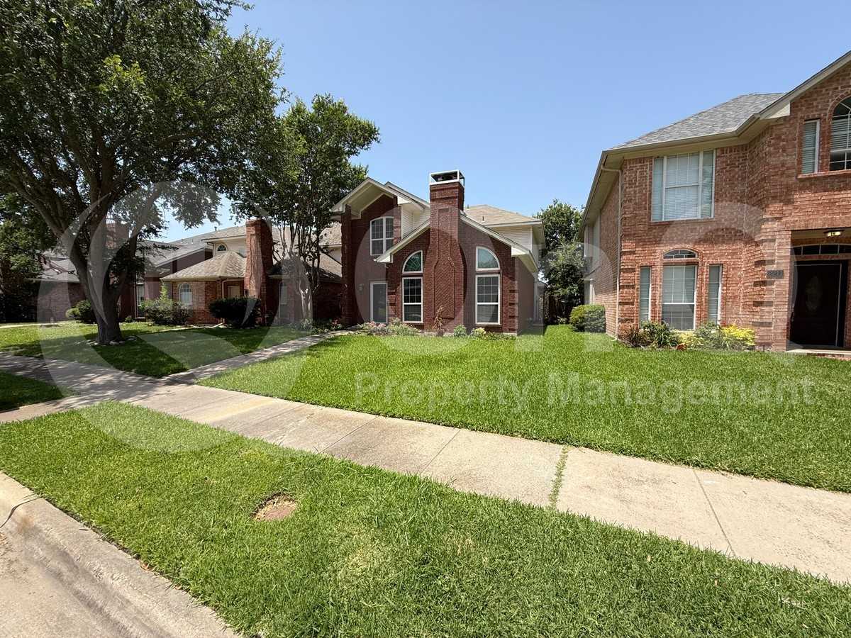 2209 Meadowstone Dr - Photo 4 of 27