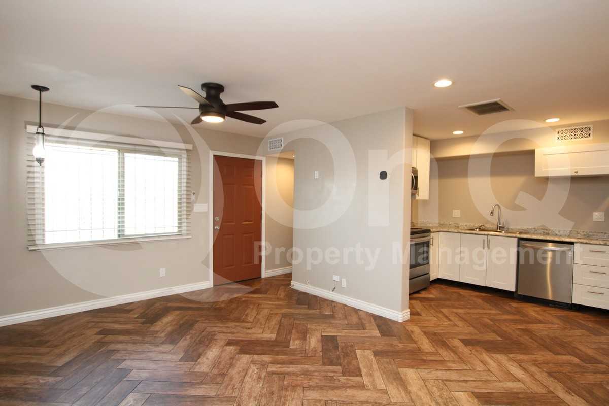 4601 E Southgate Ave - Photo 3 of 12