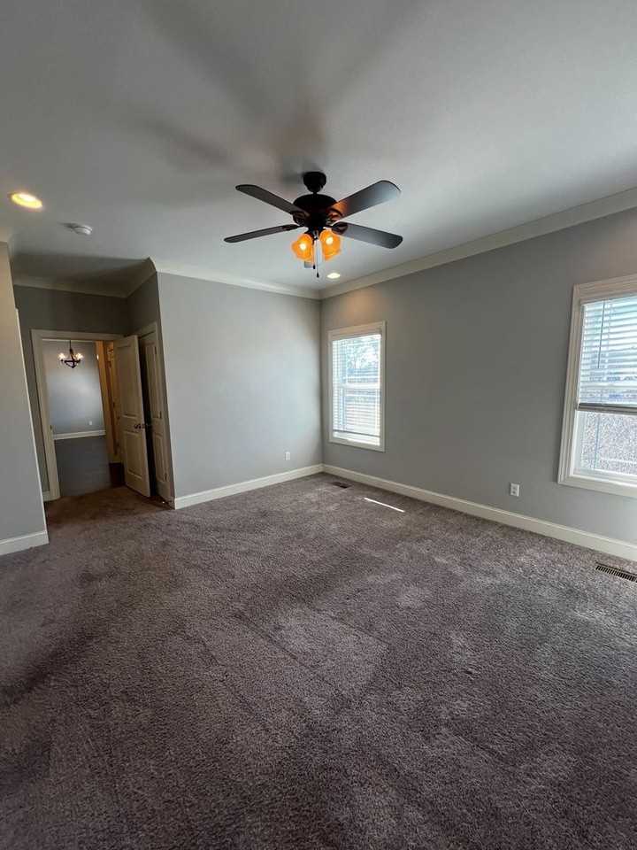 8492 Standifer Gap Rd - Photo 4 of 21