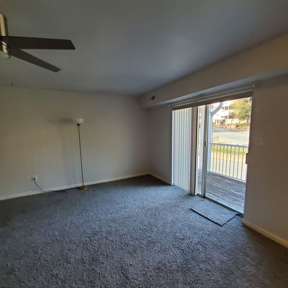 525 Burgoyne Rd #13 - Photo 2 of 9