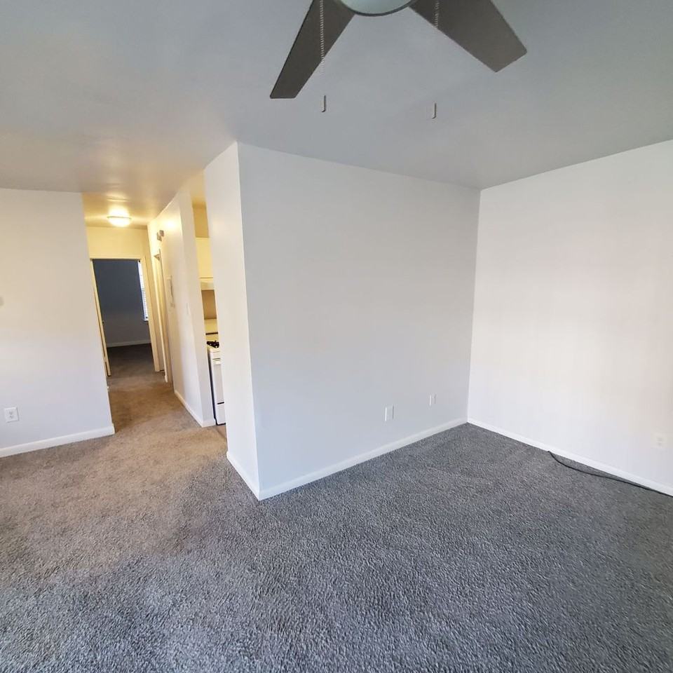 525 Burgoyne Rd #13 - Photo 6 of 9