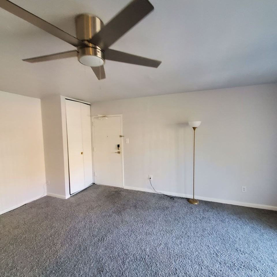 525 Burgoyne Rd #13 - Photo 7 of 9