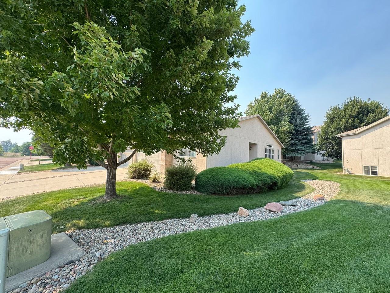 5050 Rill Valley Way - Photo 3 of 33