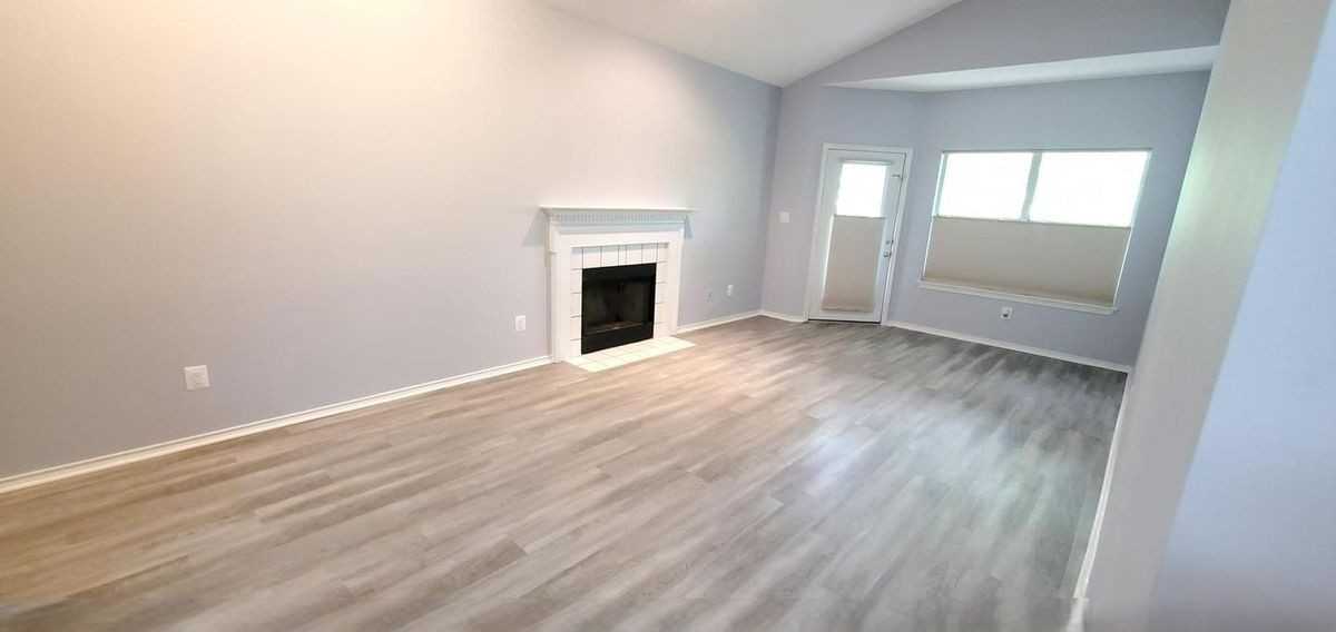 4417 Fair Stone Dr ##303 - Photo 3 of 14
