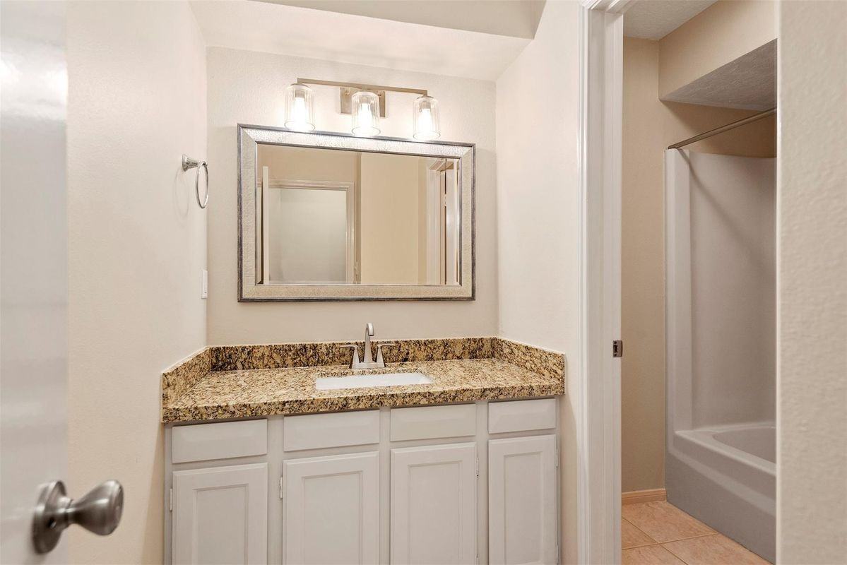 14215 Lost Meadow Ln - Photo 2 of 3