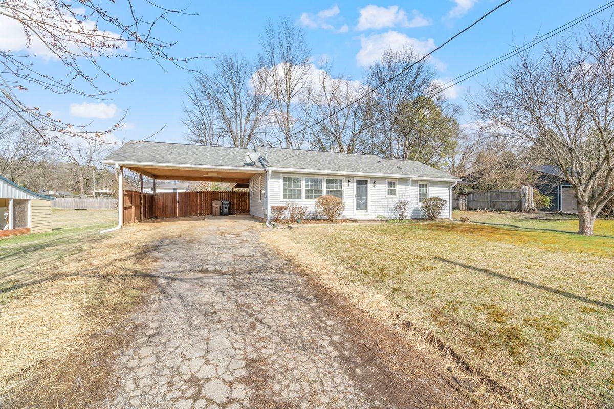 331 Sarvis Dr - Photo 4 of 42