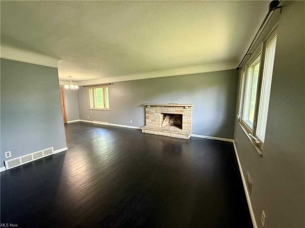 6950 Columbia Rd - Photo 6 of 18