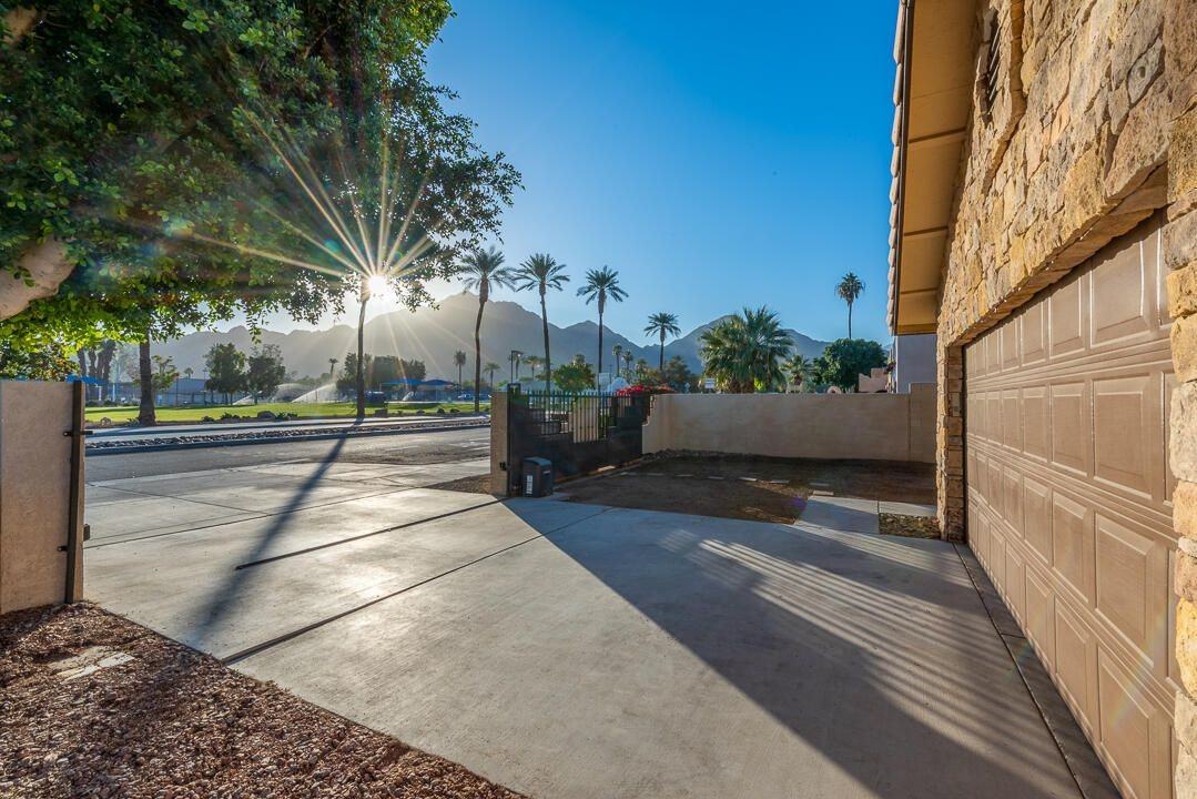 51785 Avenida Bermudas - Photo 2 of 19