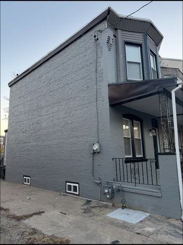 1232 Jackson St - Photo 2 of 7
