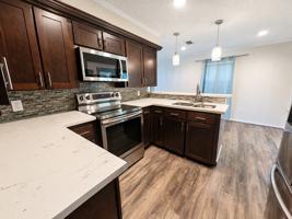 featured image of 207 W Mink St