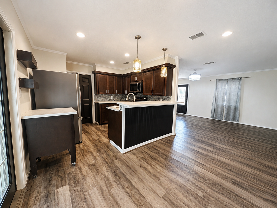 207 W Mink St - Photo 5 of 19