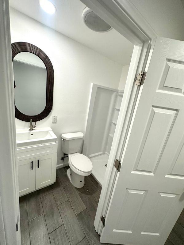908 N Orange St ##B - Photo 4 of 7