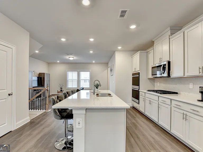 2756 Devon Vale St - Photo 2 of 12