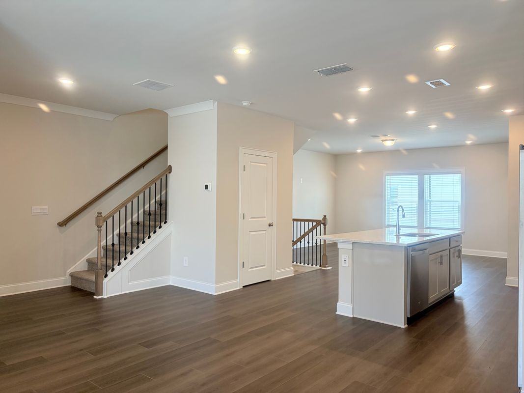2756 Devon Vale St - Photo 4 of 12