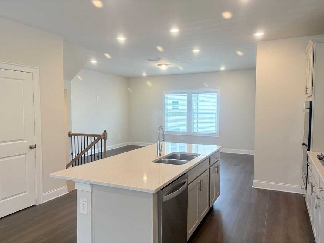 2756 Devon Vale St - Photo 7 of 12