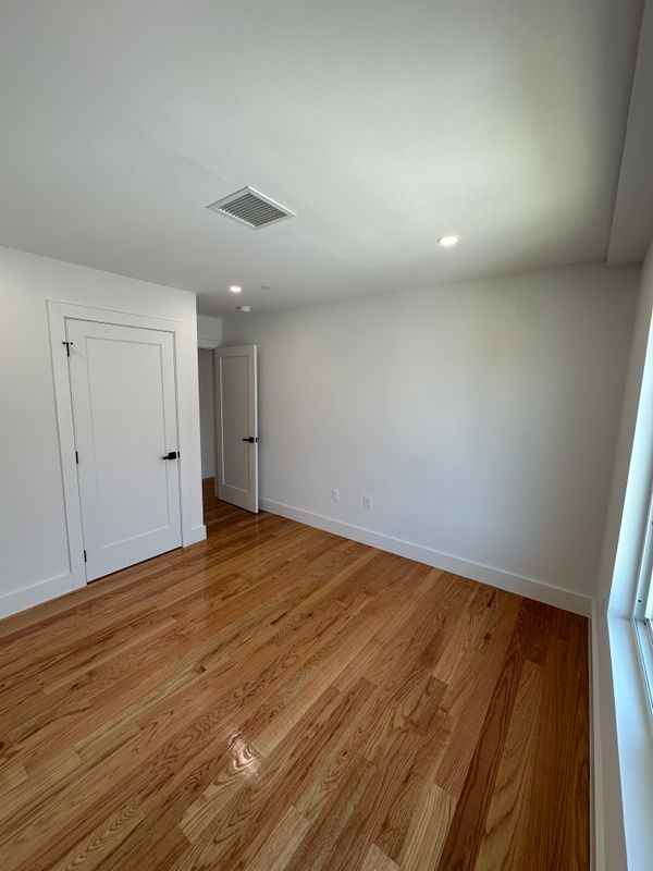 2215 Seymour Ave ##1 - Photo 5 of 17