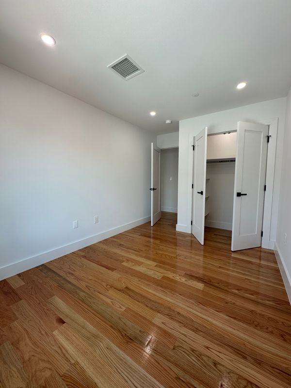 2215 Seymour Ave ##1 - Photo 6 of 17