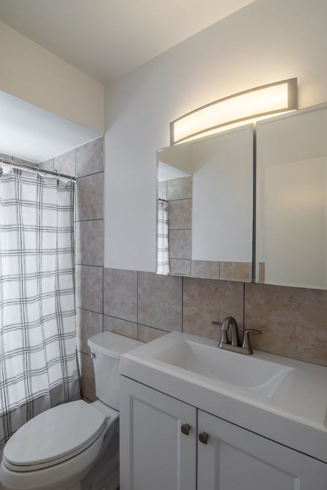 150 E Lake St #12B - Photo 5 of 7