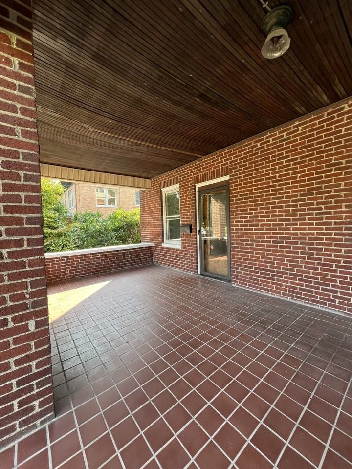 2313 2311/2 Avenham Ave Sw #2313 - Photo 7 of 11
