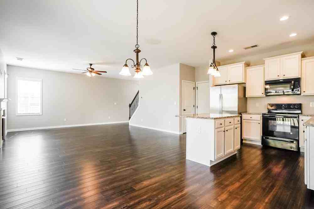 14 W Lumber Ct ##102 - Photo 7 of 17