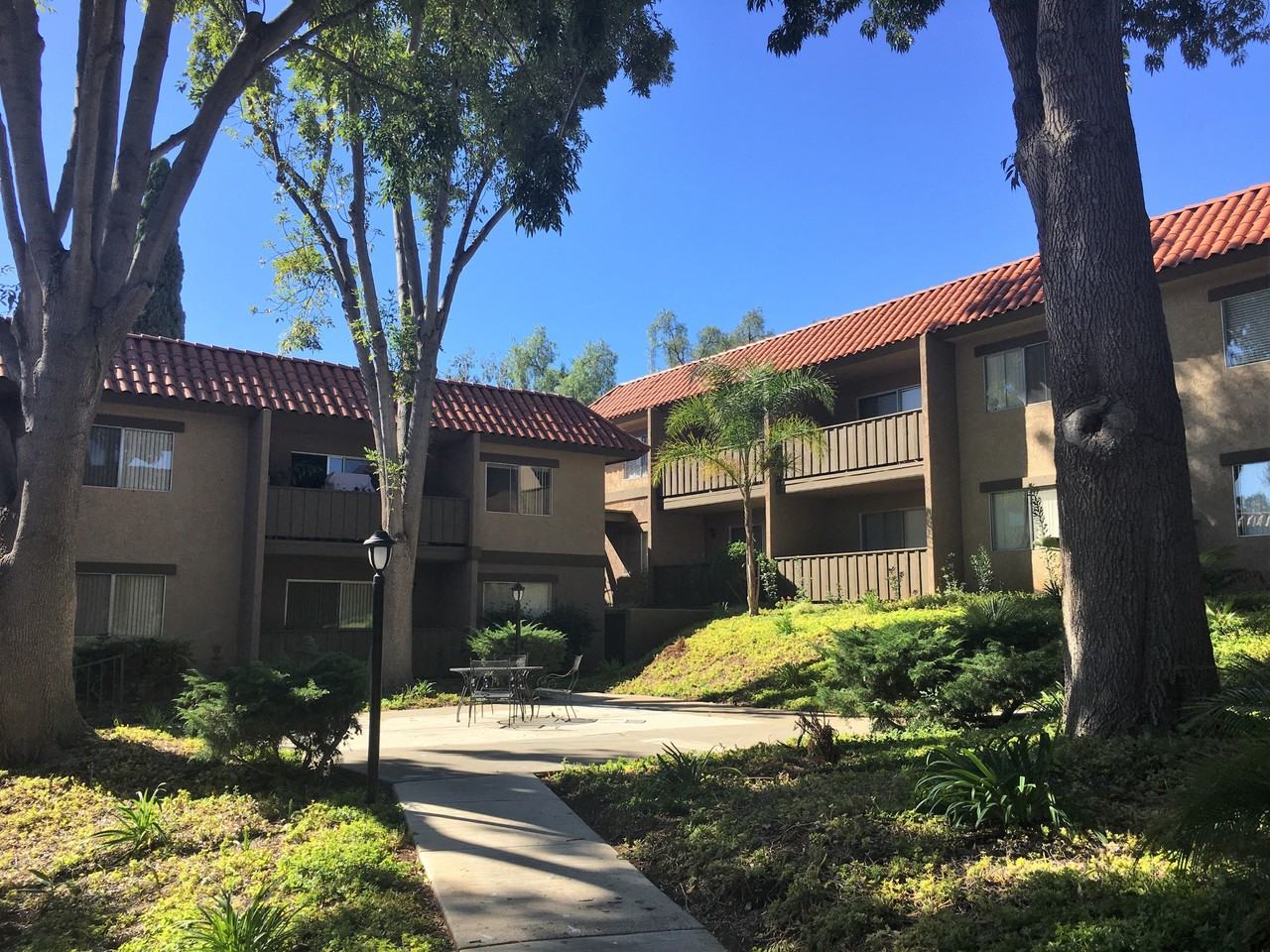 Elan Pointe Vista - Photo 2 of 10
