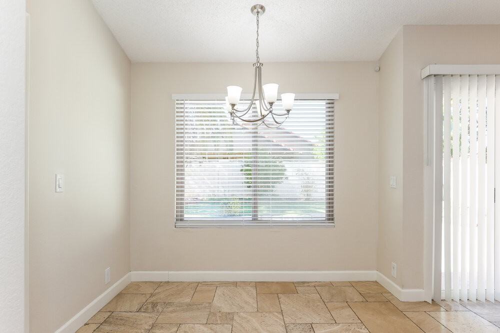 4452 E Wildwood Dr - Photo 5 of 16