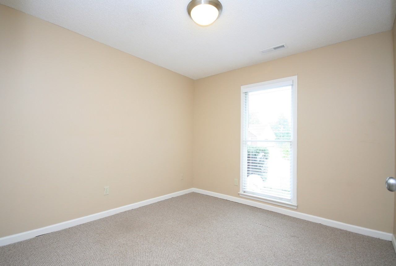104 Hollington Dr Ne - Photo 7 of 23