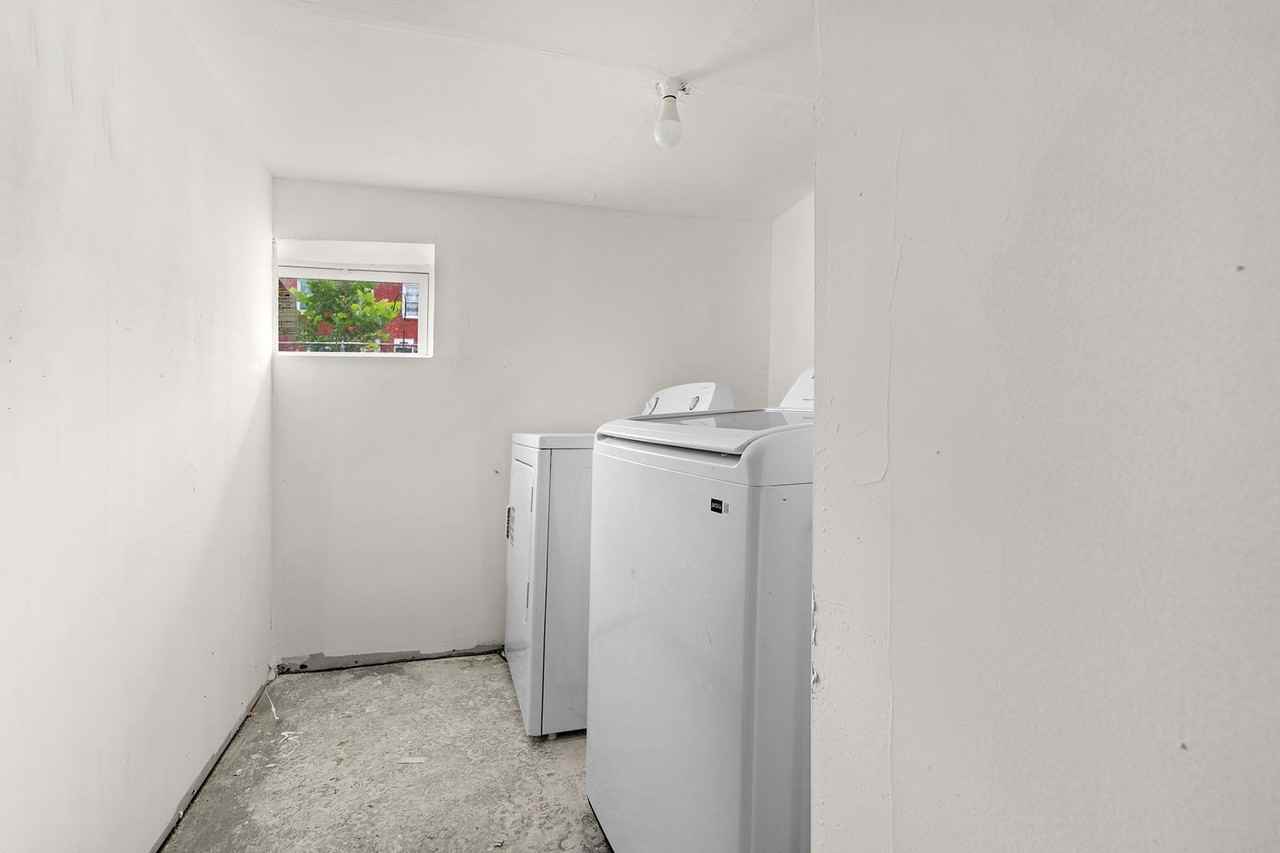 3003 W Garrison Ave - Photo 6 of 24