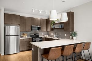 featured image of 4621 Snelling Ave