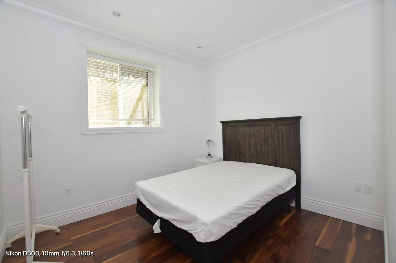 1151 West 21st Street - Photo 7 of 19