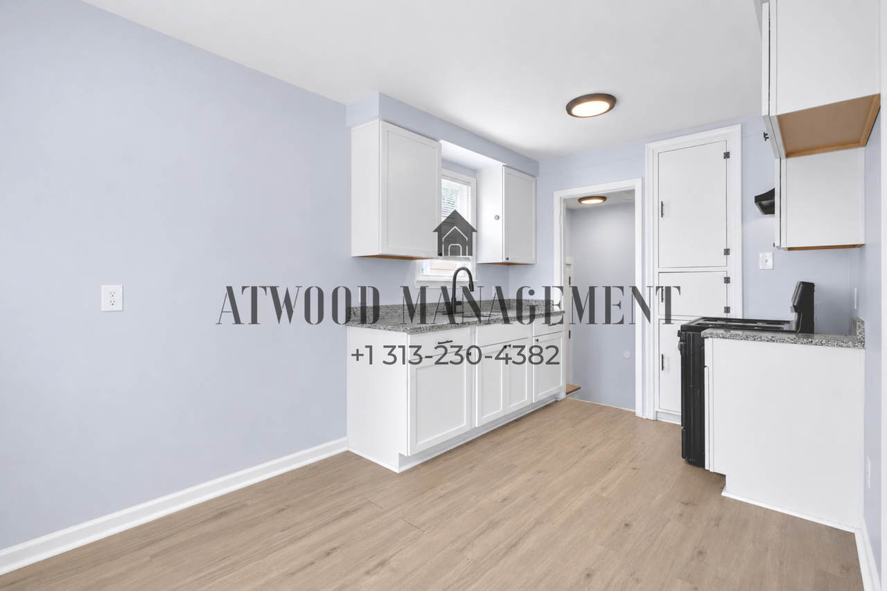 8283 Vaughan St - Photo 5 of 15