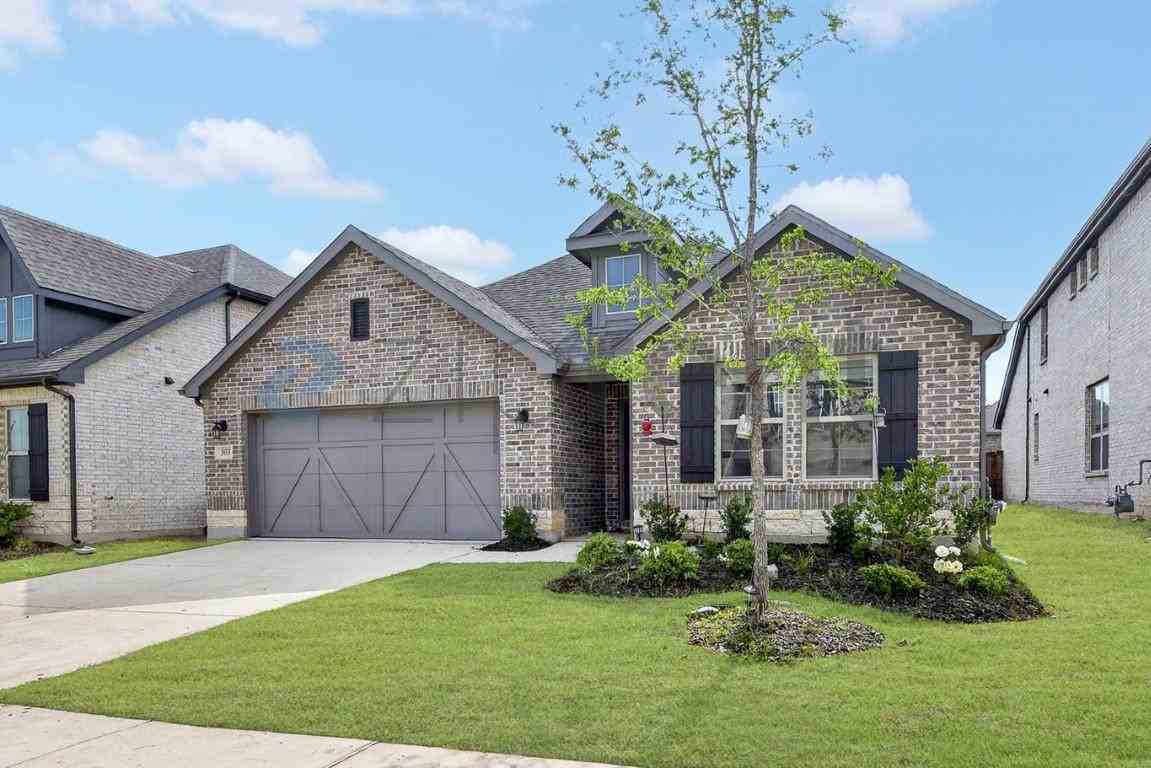 3853 Pearlwood Rd - Photo 2 of 24