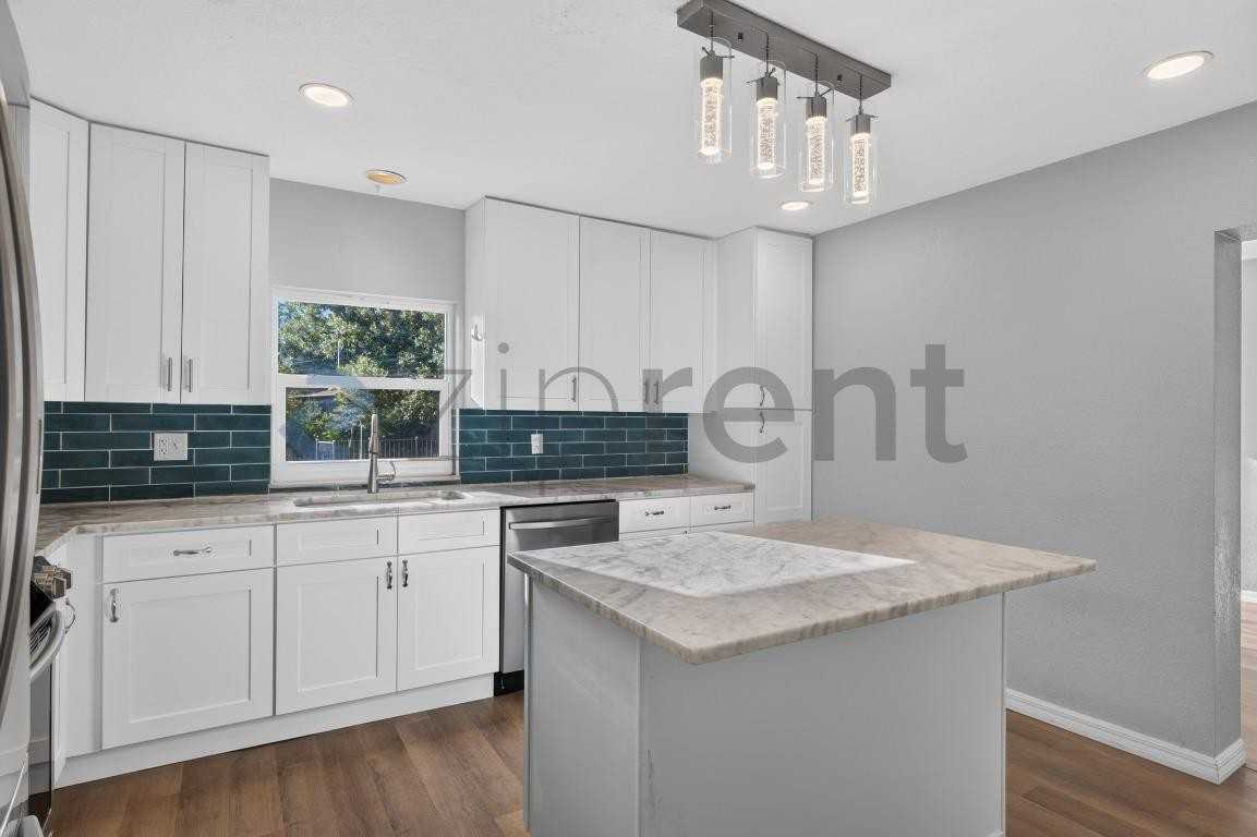 7425 Seagull Way - Photo 5 of 17