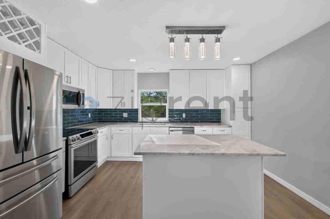 7425 Seagull Way - Photo 6 of 17