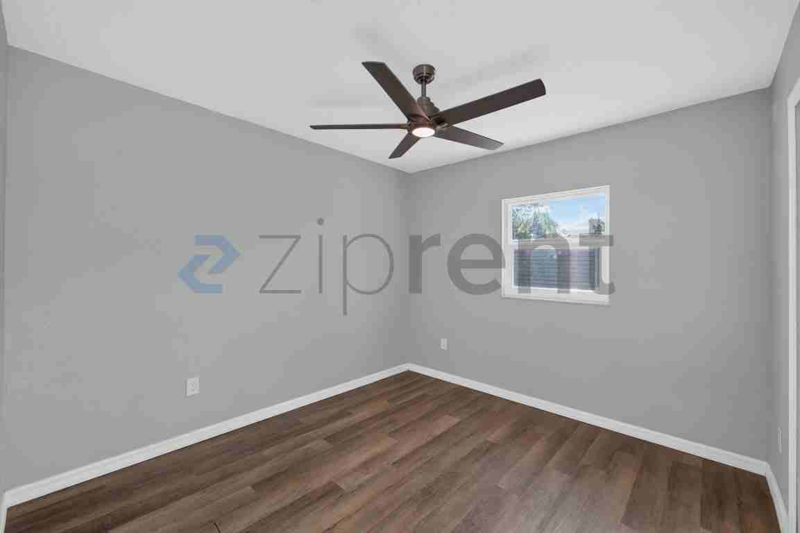 7425 Seagull Way - Photo 7 of 17