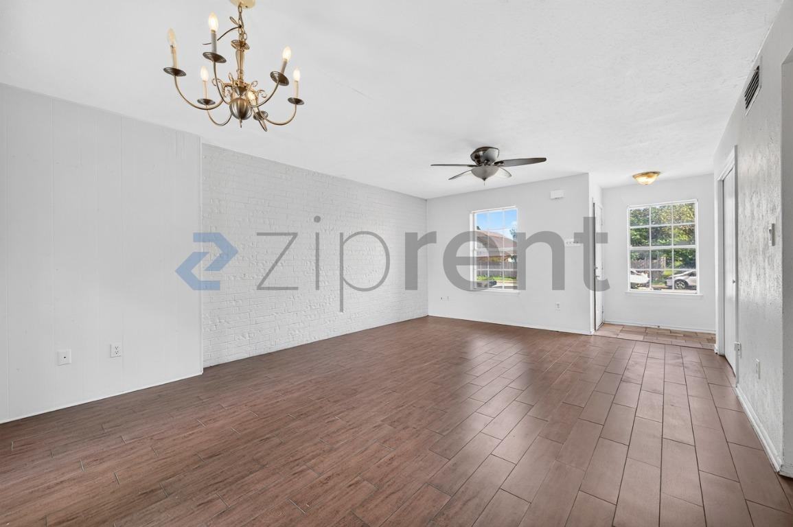 2207 Montclair Dr - Photo 6 of 27