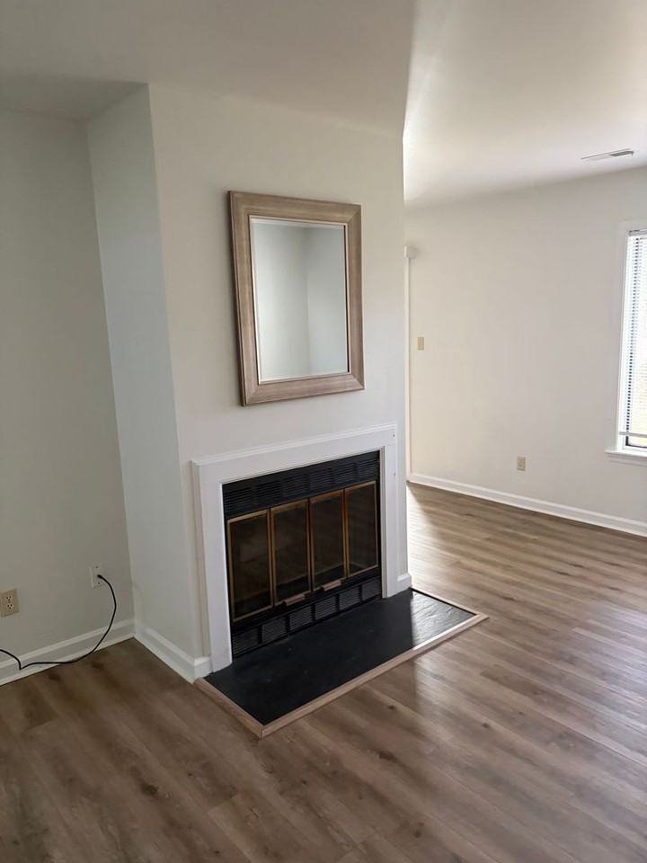 124 Governor Berkeley Rd - Photo 3 of 10