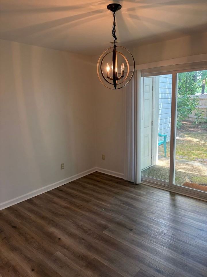 124 Governor Berkeley Rd - Photo 5 of 10
