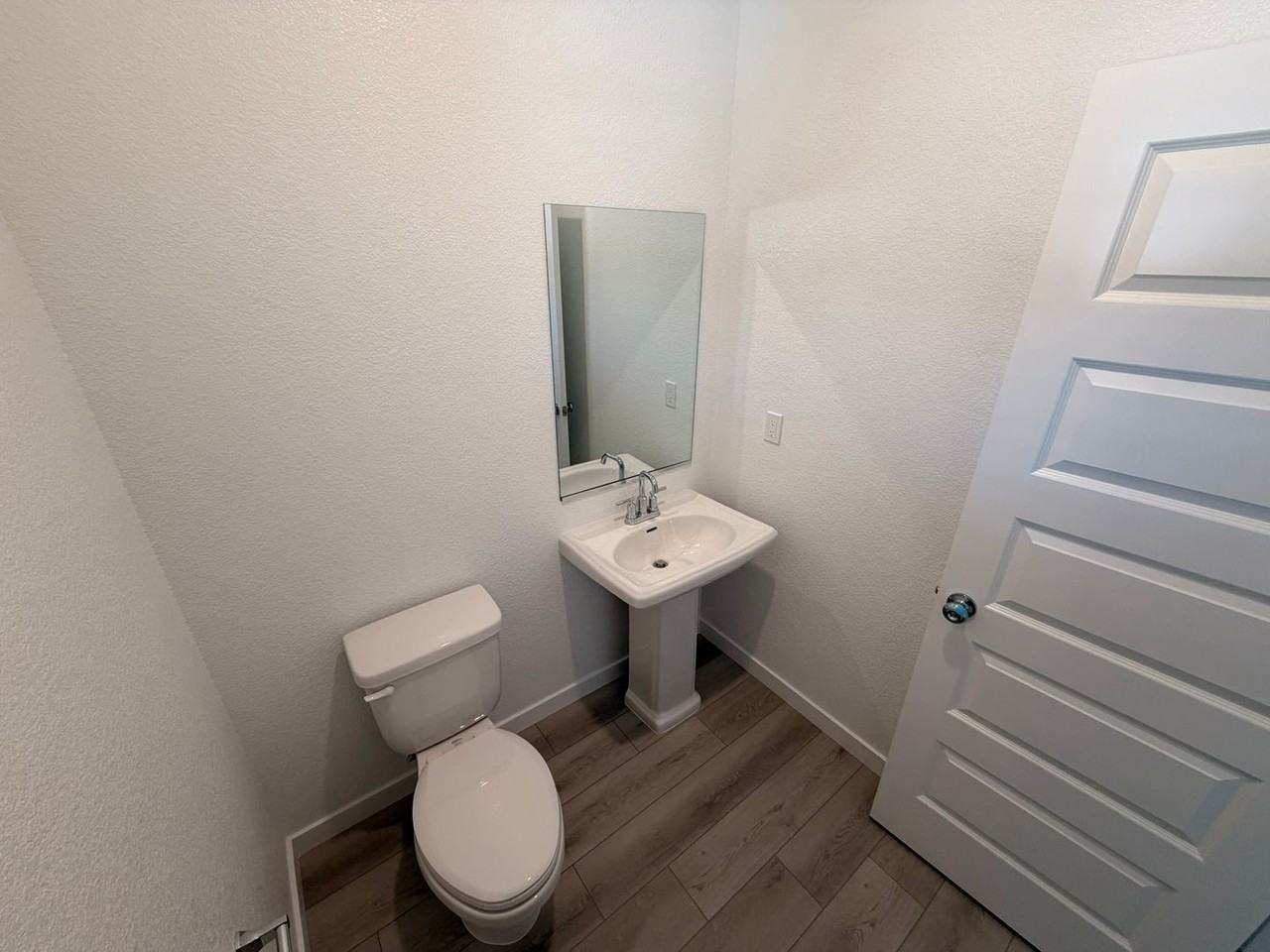 12629 Hereford Ave - Photo 6 of 37