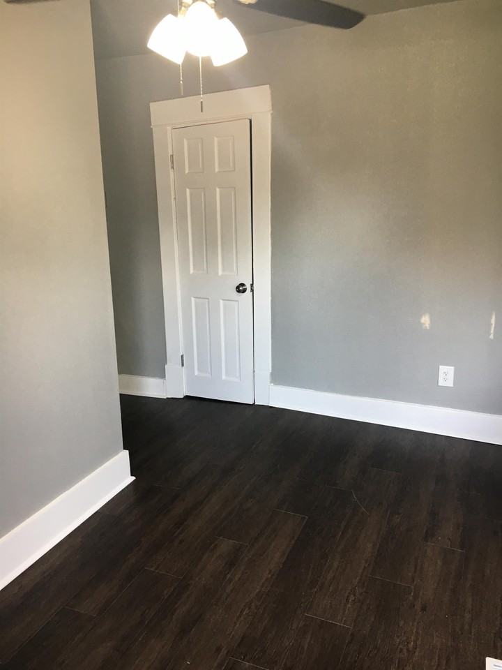 2600 N Robinson Ave #B - Photo 3 of 11