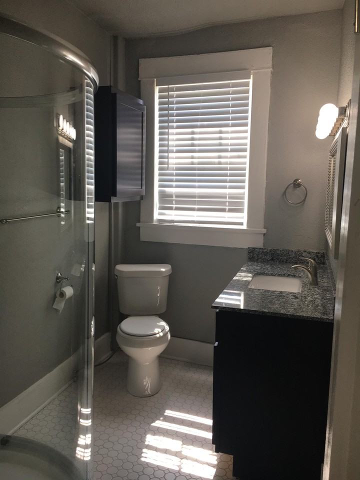 2600 N Robinson Ave #B - Photo 6 of 11