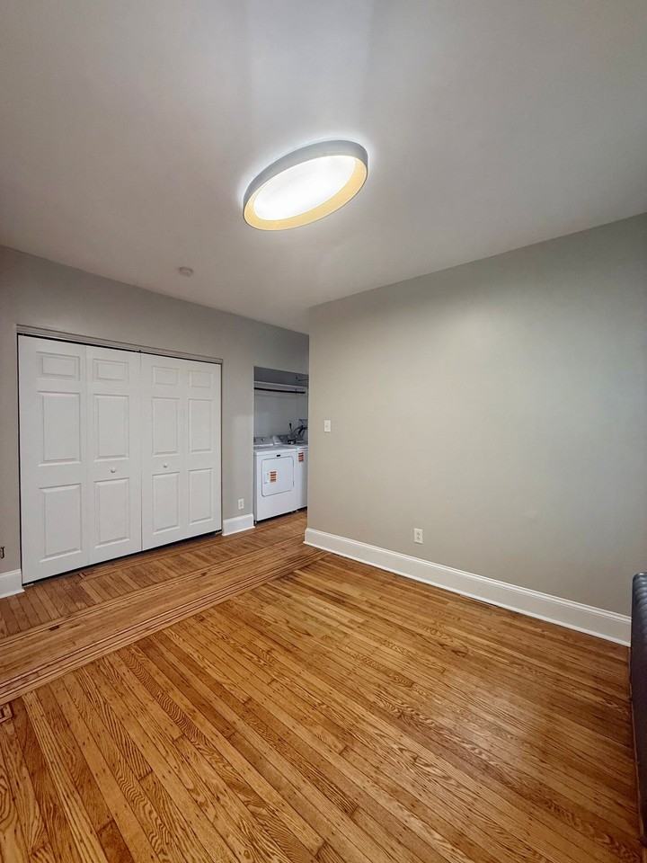 2602 W 18th St #1 - Photo 2 of 16