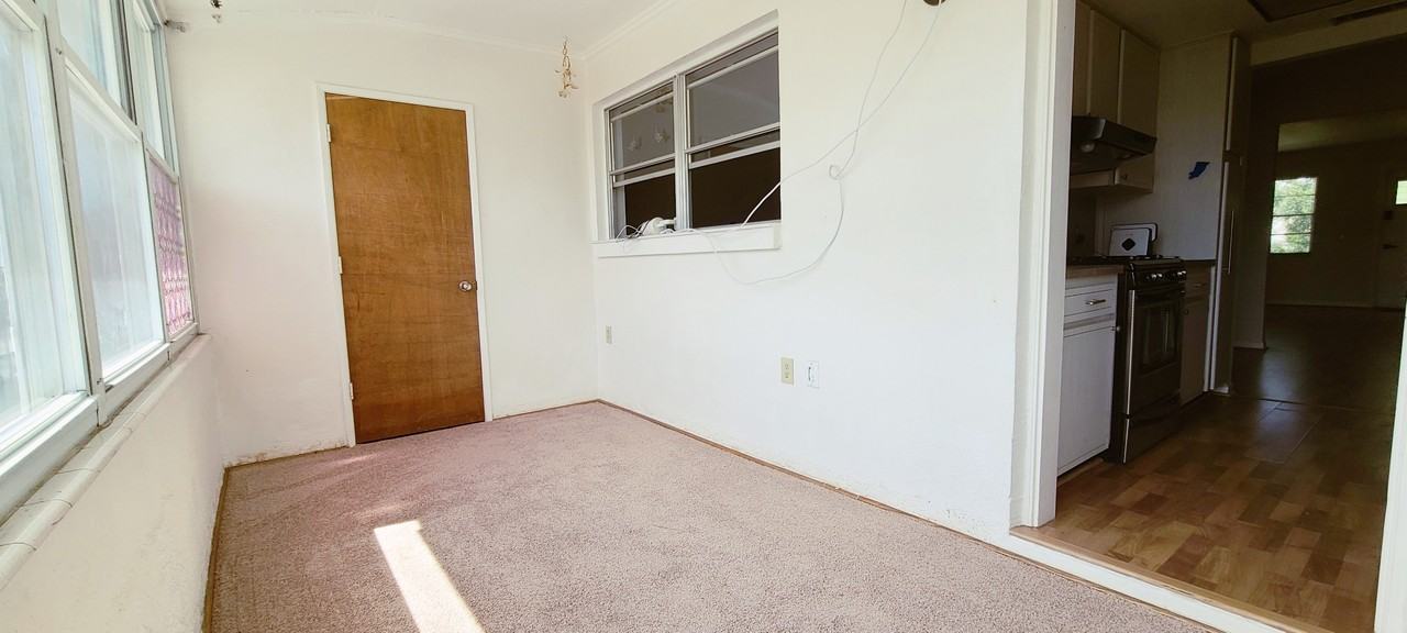 911 Washington Ave #305 - Photo 4 of 14