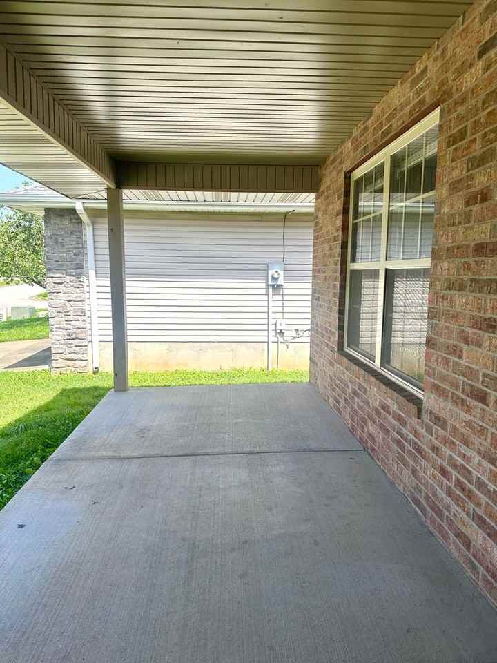 1024 E Caravan St - Photo 2 of 23