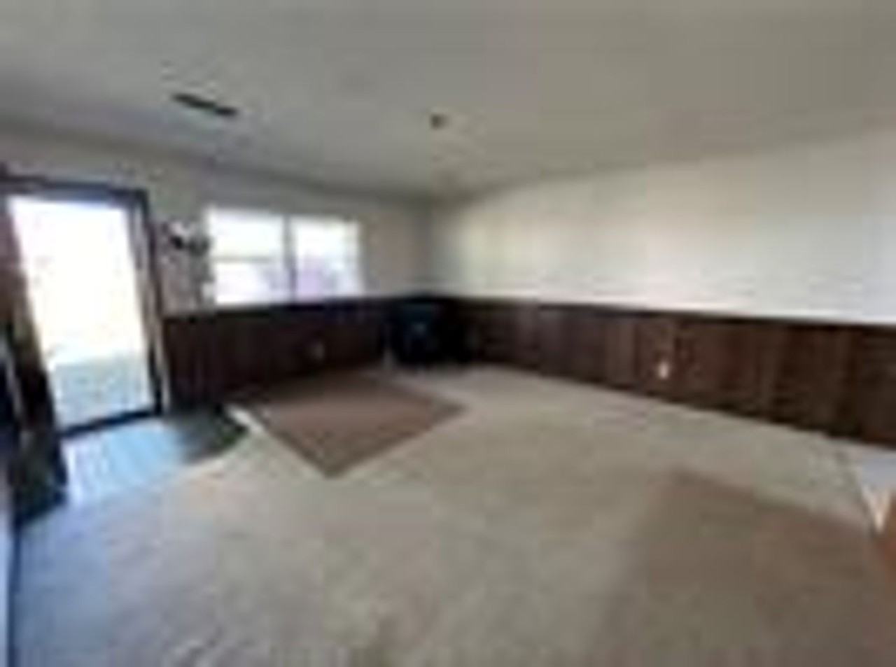 609 Steele Ct - Photo 2 of 9