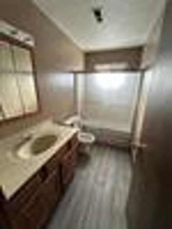 609 Steele Ct - Photo 5 of 9