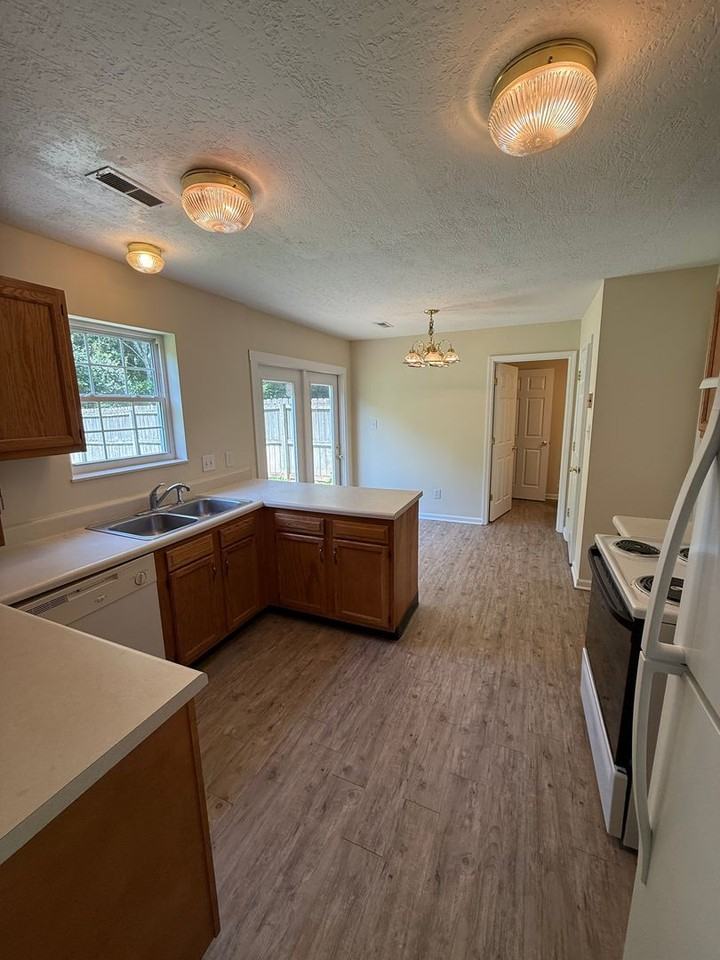 2329 Settlers Ridge Ln - Photo 4 of 18