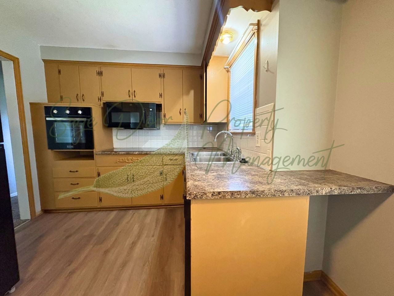 5212 S Union St - Photo 3 of 17